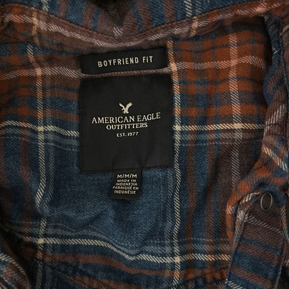 Ladies American Eagle plaid button up - Picture 2 of 2